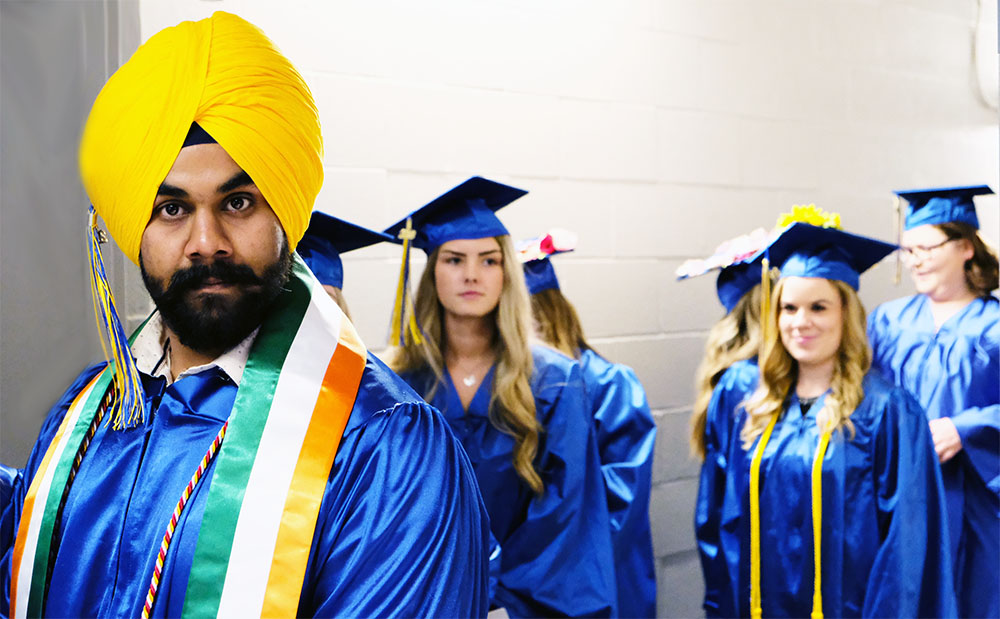 2018 SFCC graduate wearing a turban or Pagri